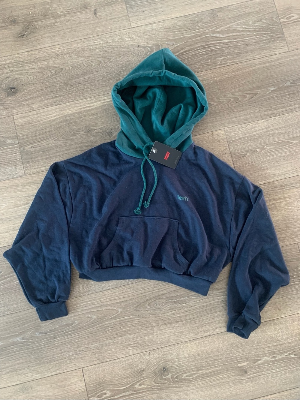 Levi’s Laundry Day Navy Blue Green Colorblock Cropped Sweatshirt Hoodie
Small - Picture 3 of 4